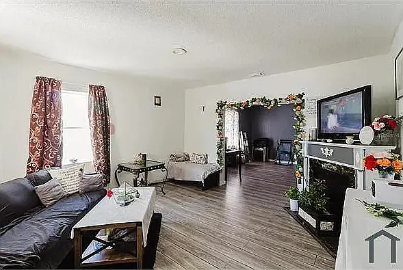 3 bed, 1242 sqft, $2,150 — Photo 4