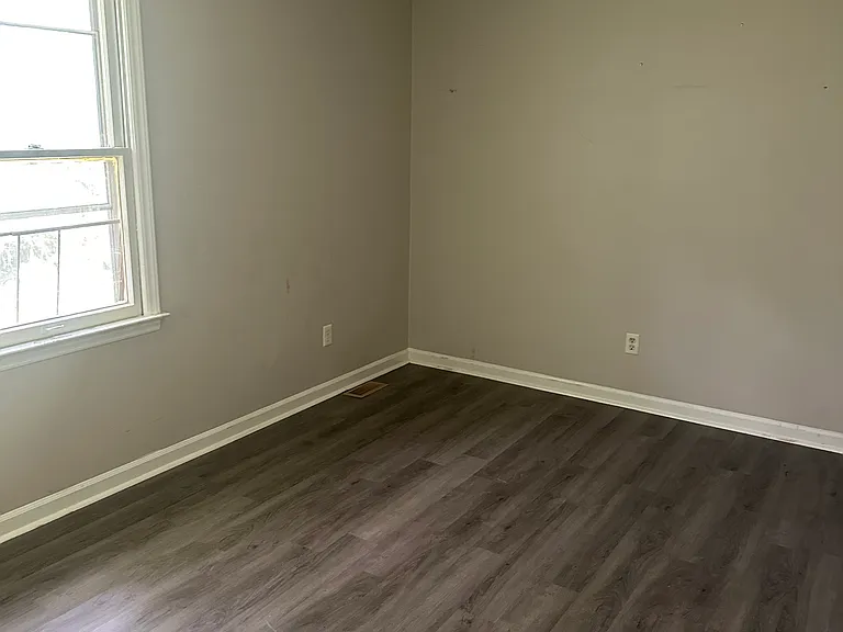 1195 Tatesbrook Dr #B — Photo 5