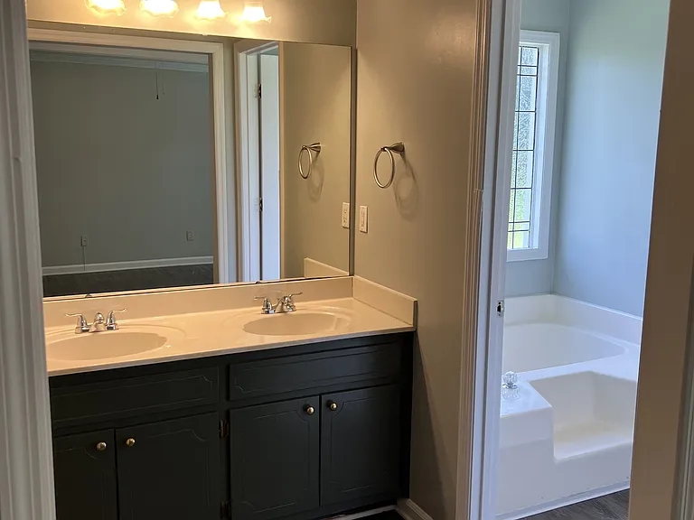 1850 Ashton Brooke Ln — Photo 7