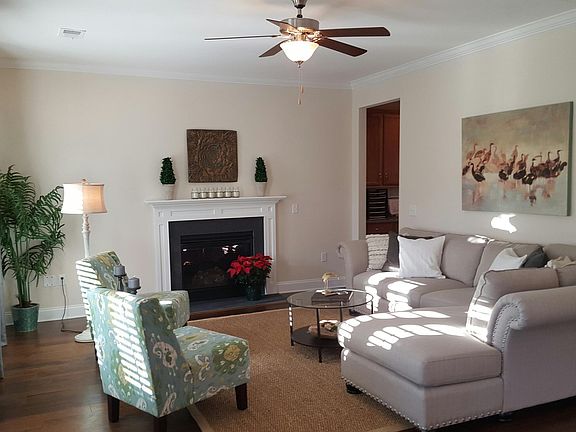 3rd image of 106 Long Needle Estates Ln