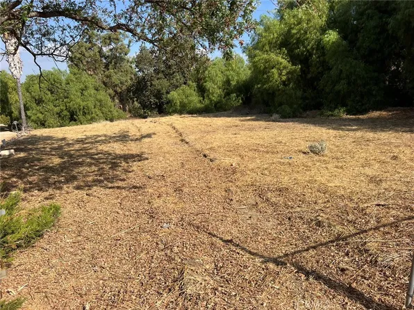 1345 E Hillcrest Dr #5, Thousand Oaks, CA 91362