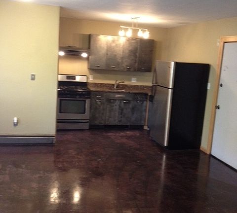 3rd image of 501 Ashland Ave APT 4