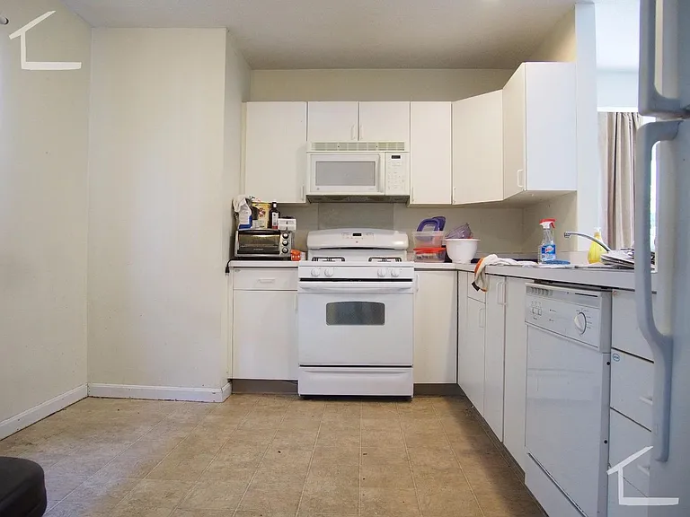 7 Etna St — Photo 5