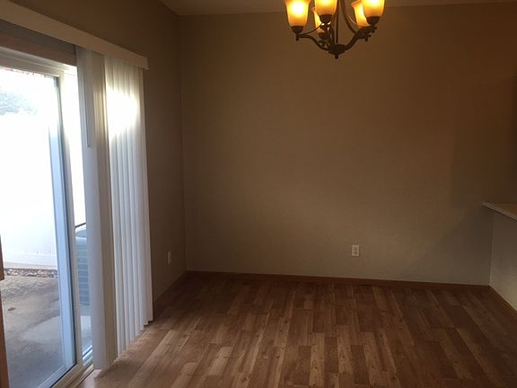 Kitchen/Dinning/Walkout patio