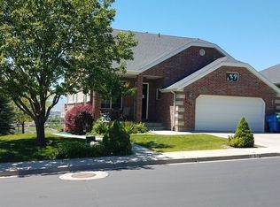 9157 N Renaissance Dr, Cedar Hills, UT 84062