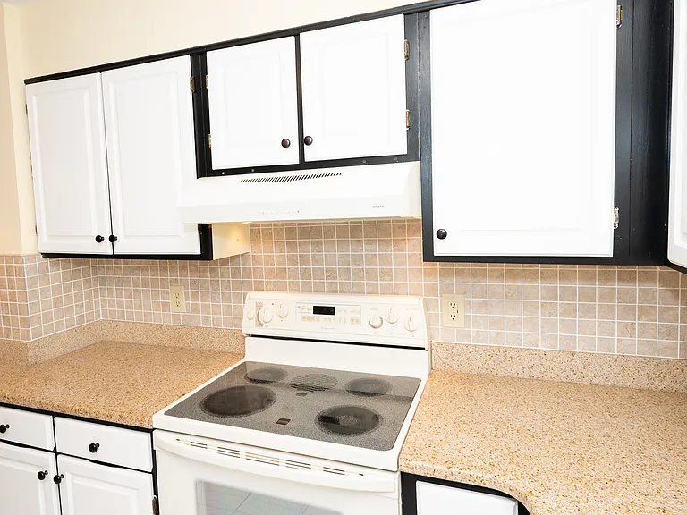 111 Brigham St #20C — Photo 7