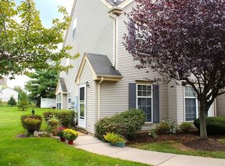 88 Maria Ct, Kendall Park, NJ 08824