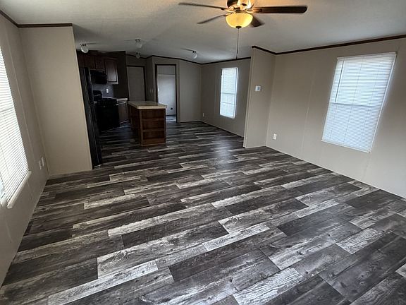 2nd image of 700 W 41st St #P4250