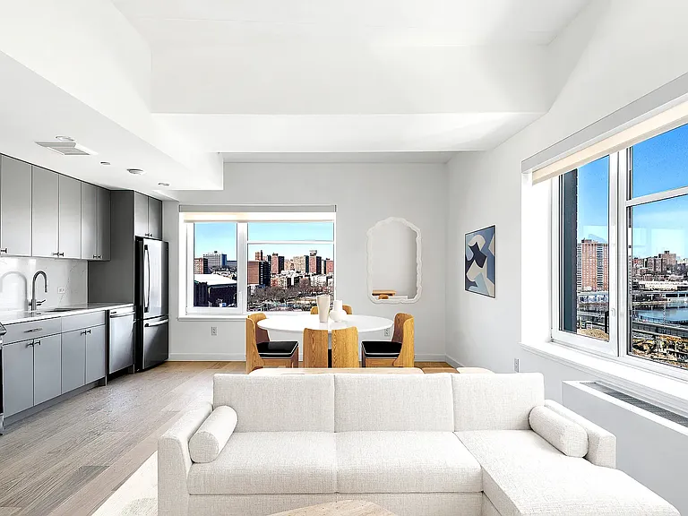 445 Gerard Ave #W327 — Photo 2