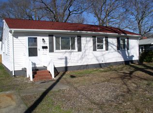 1319 Saxton Dr, Hampton, VA 23669