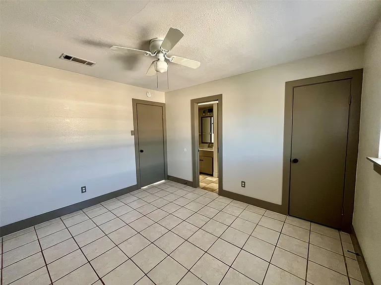 1042 W Village Ct #C — Photo 19