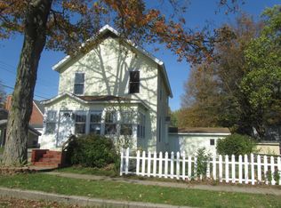 121 E Mill St, Colon, MI 49040