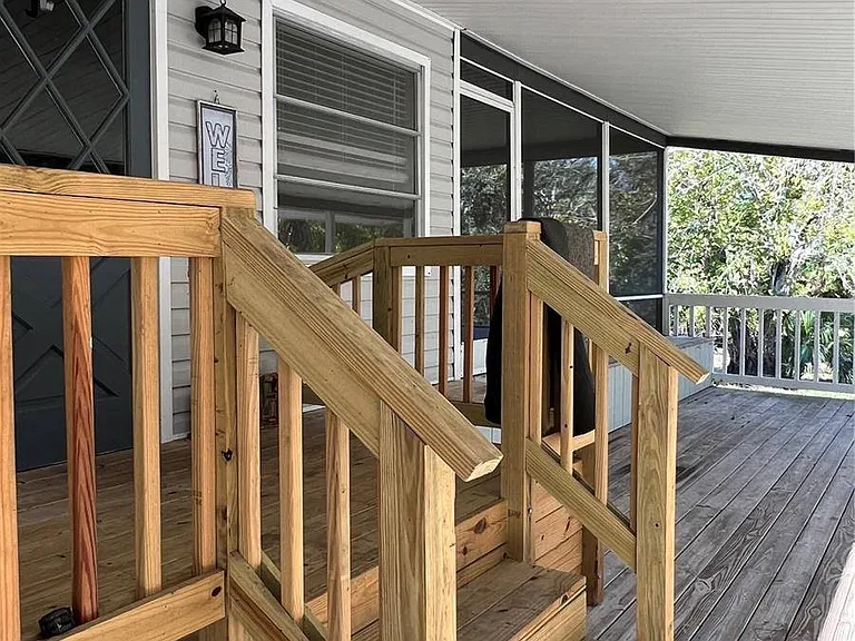 50 Palm Dr — Photo 3
