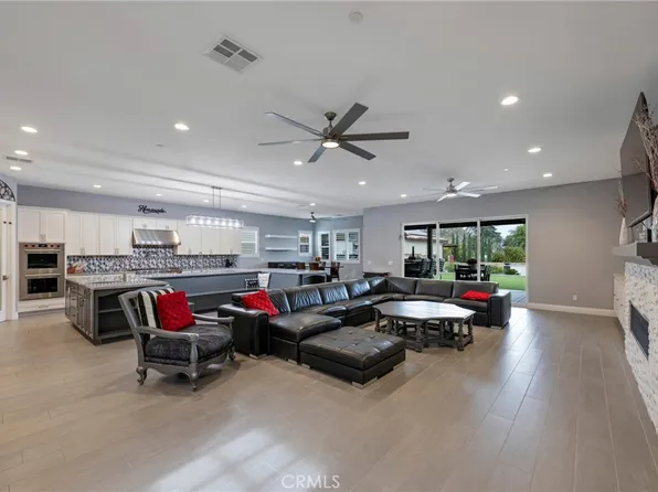 1043 Othello Ln, Corona, CA 92882