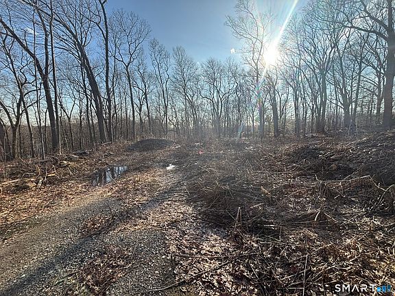 2nd image of 40 Running Brook Road