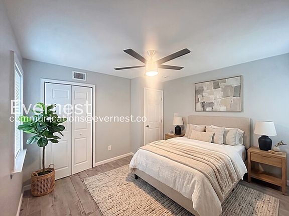 4th image of 1408 Lyle Ave #A