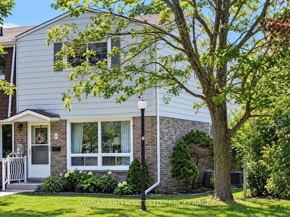60 Winchester Dr #30, Greater Napanee, ON K7R 3R2