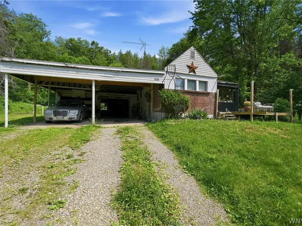 1524 Thurber Rd, Corning, NY 14830