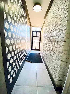 Rented by Bond New York | media 17