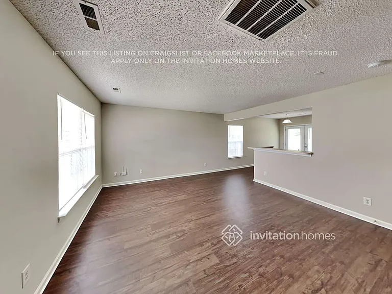 1402 Bray Dr — Photo 5