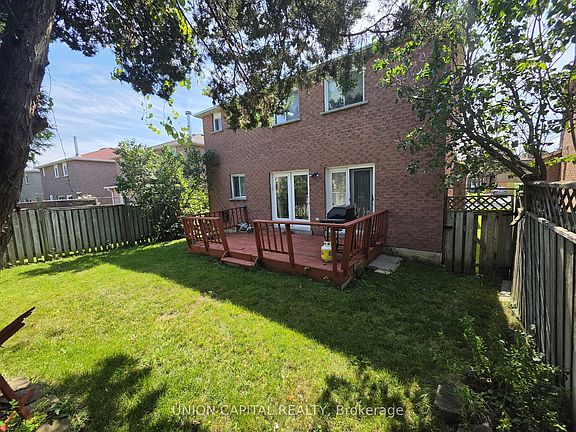 5th image of 2363 Strathmore Cres