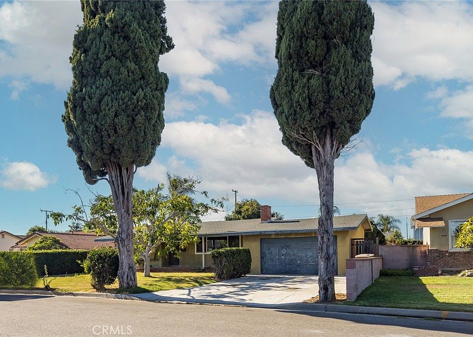 1st image of 2879 W Lynrose Dr