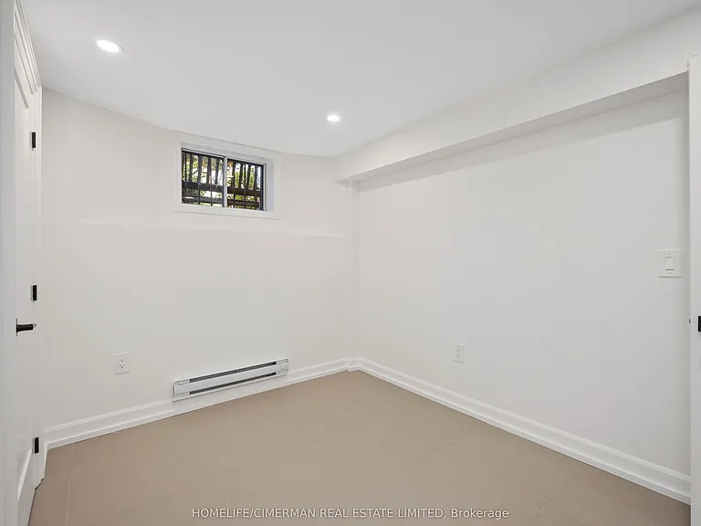 861 Ossington Ave #LOWER — Photo 25
