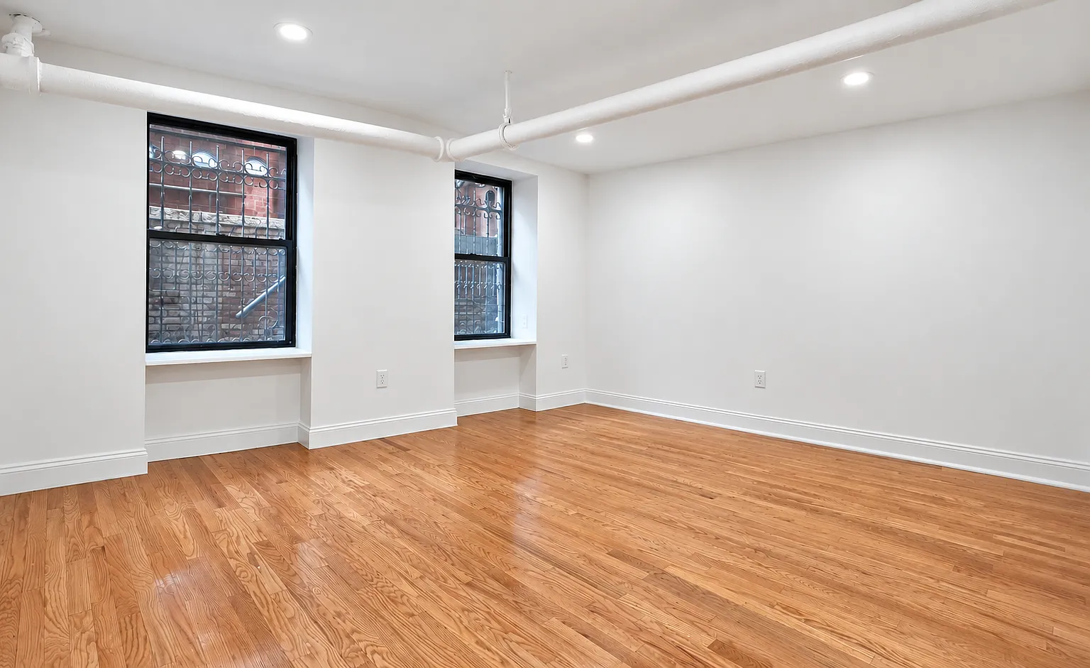 29 West 12th Street — Photo 2