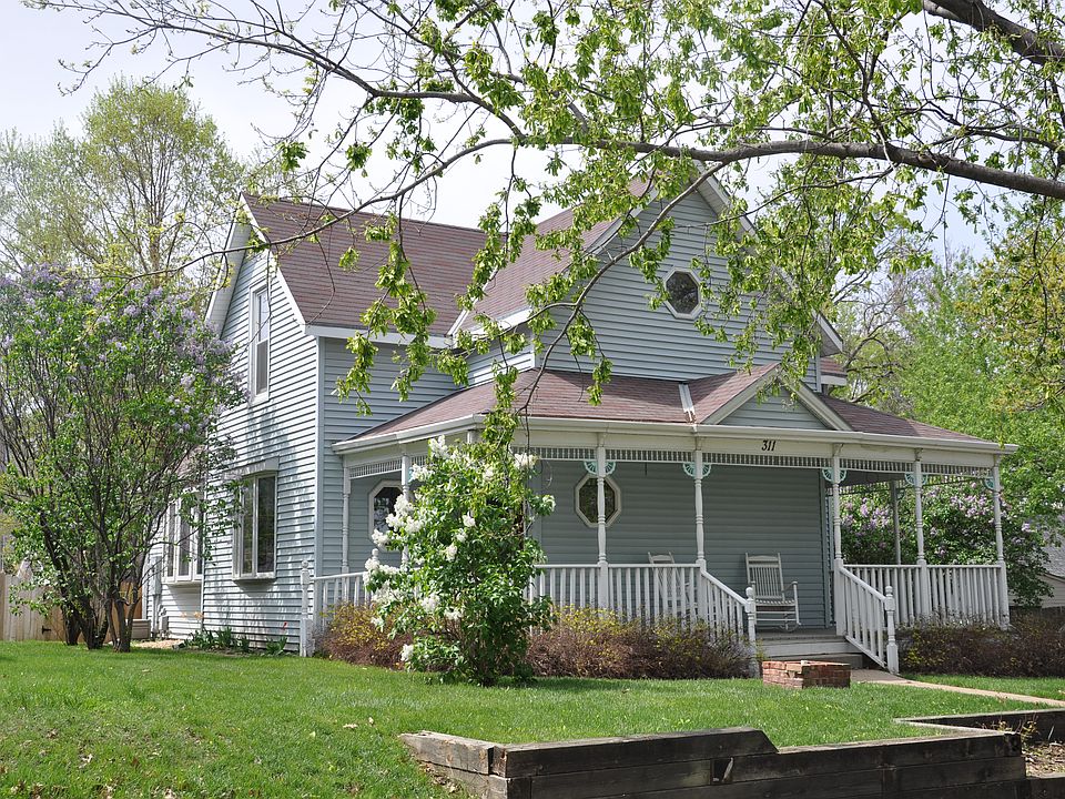 1st image of 311 N 9th St