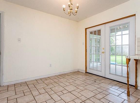 4th image of 719 La Salle Dr