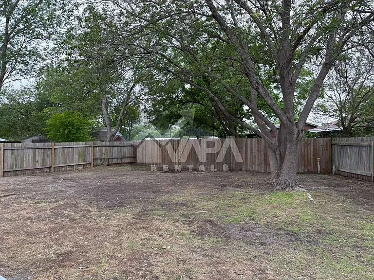 5419 Lake Grove Dr — Photo 20