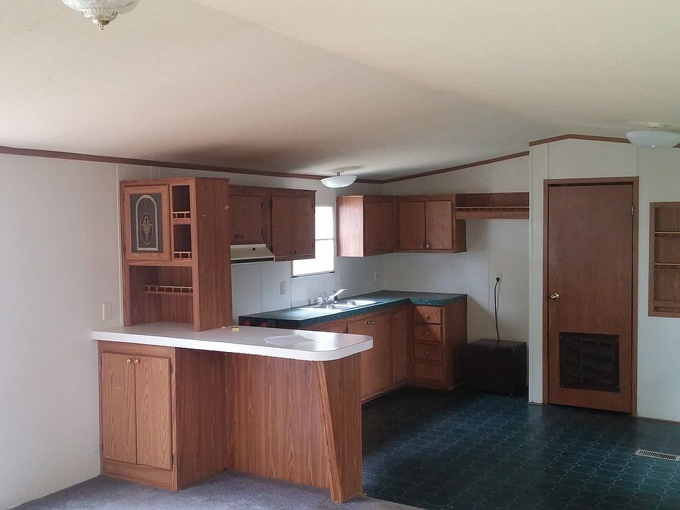 2nd image of 9 Circle Creek Ln