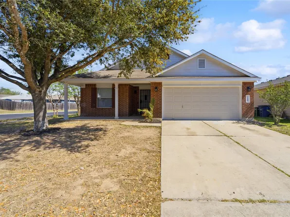 12800 Sky Harbor Dr, Del Valle, TX 78617