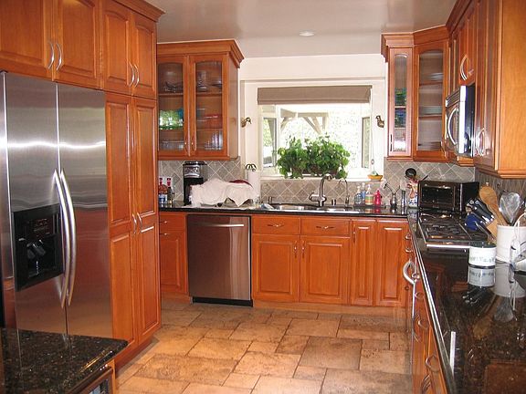 Gorgeous cook's modern kitchen with stainless steel appliances and more