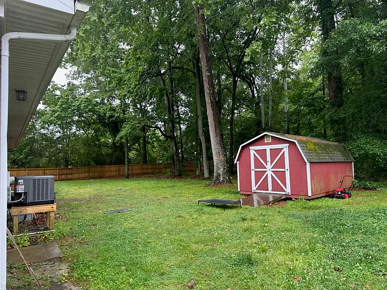 5 Emmaus Rd — Photo 16