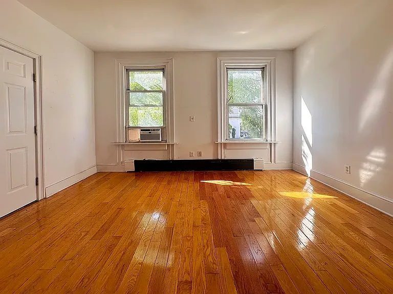 290 Leonard St #1 — Photo 4