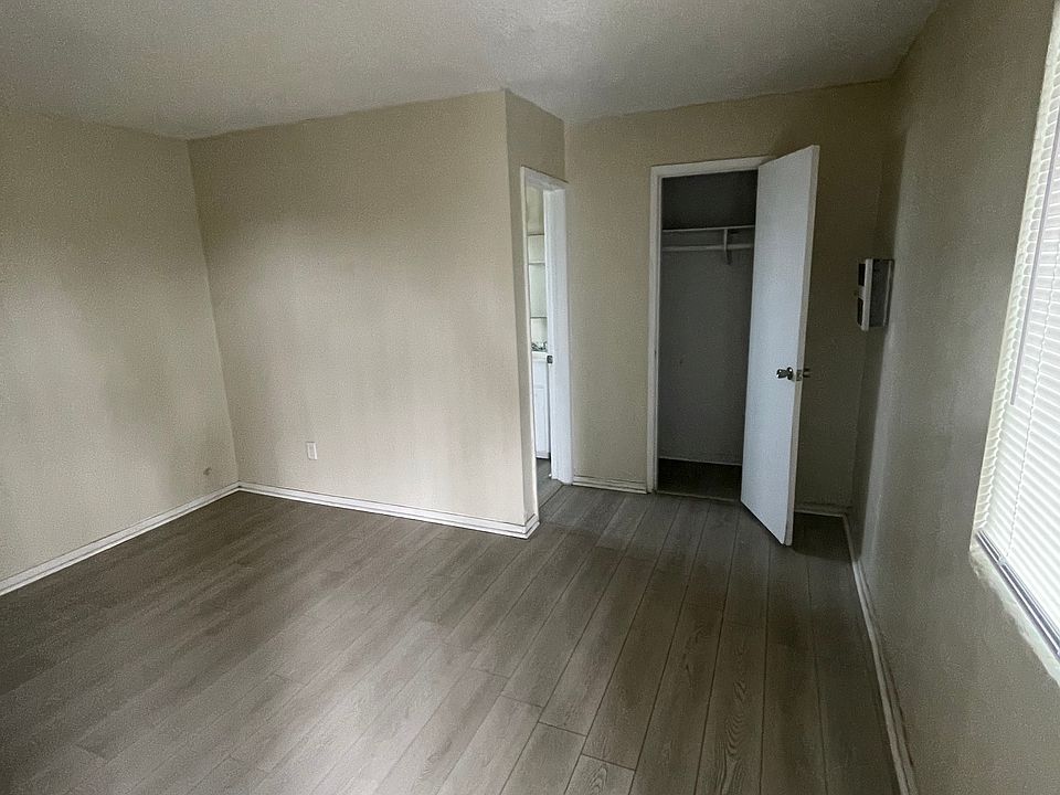 2nd image of 21929 Markham St APT 2