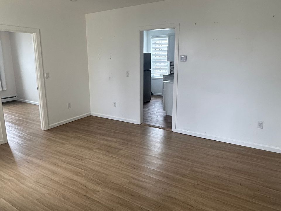1st image of 145 Cedar Ave #2A