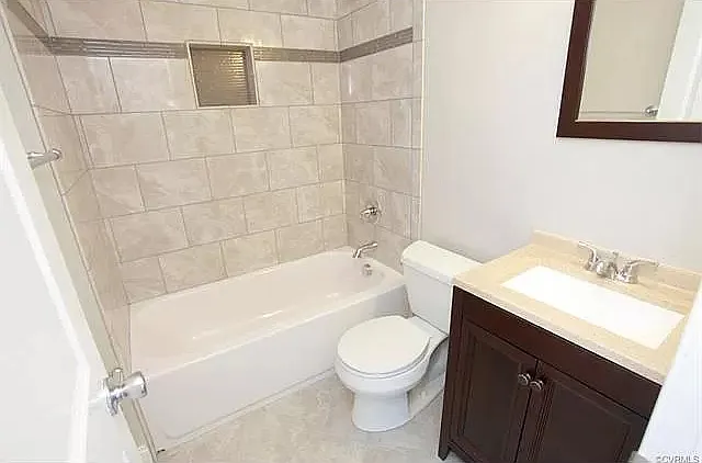 3 bed, 875 sqft, $1,750 — Photo 3