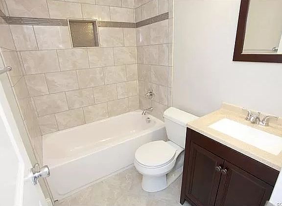 2nd image of 2316 Carlisle Ct