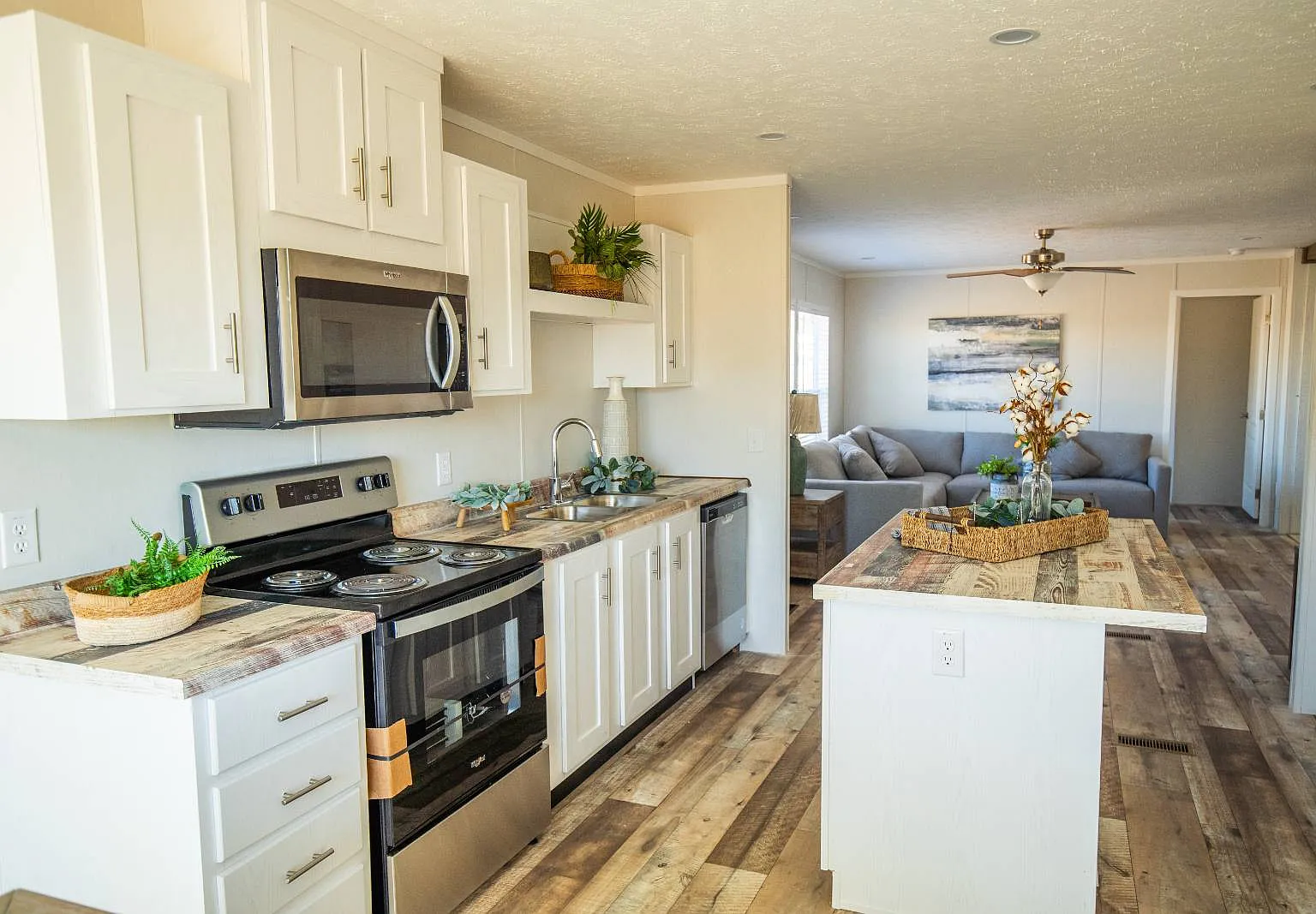 3 bed, 2.0 bath, $1,550 — Photo 4