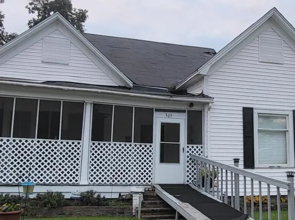 303 Central St, Belzoni, MS 39038