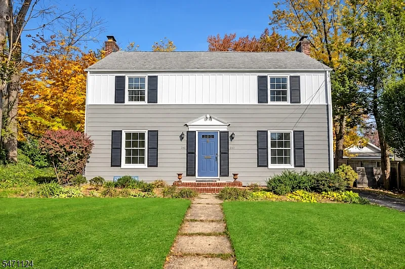 2 bed, 1.0 bath, $3,100 — Photo 1