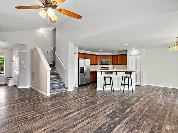 5th image of 1437 Bedstone Drive SE