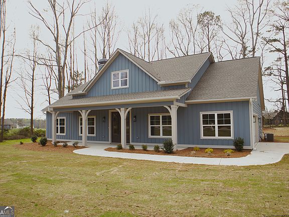 2nd image of 871 Daniel Rd