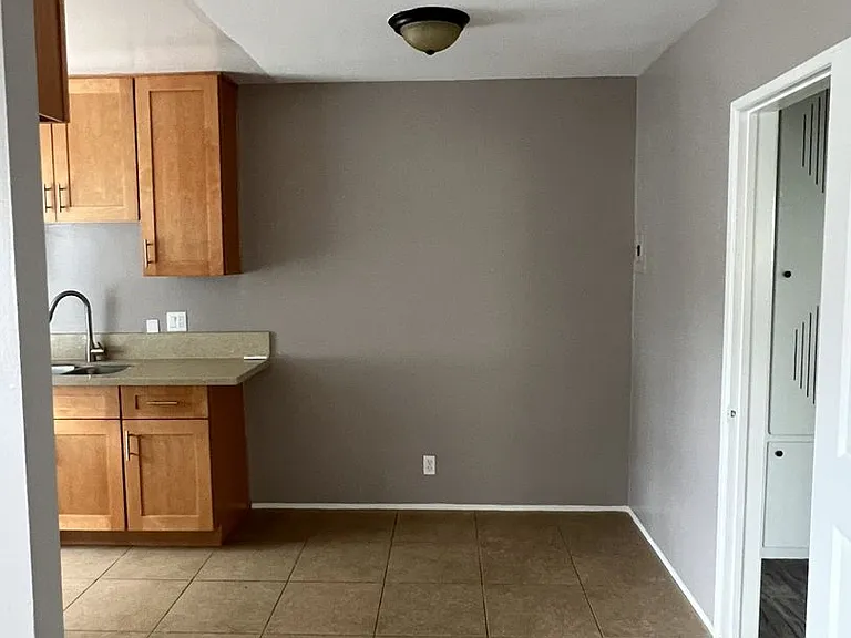 5500-5526 Rosemead Blvd — Photo 7