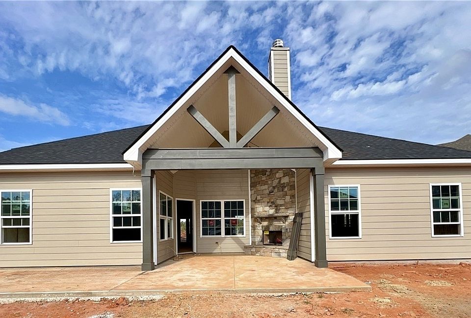 2nd image of 1600 Havens Ct