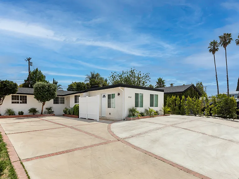 20660 Lemay St — Photo 28
