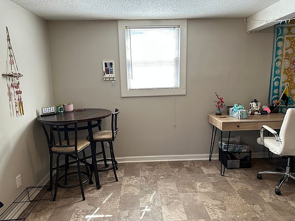 5th image of 311 1/2 Edward Ct