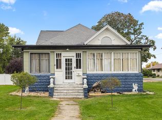401 S Jackson St, Flanagan, IL 61740